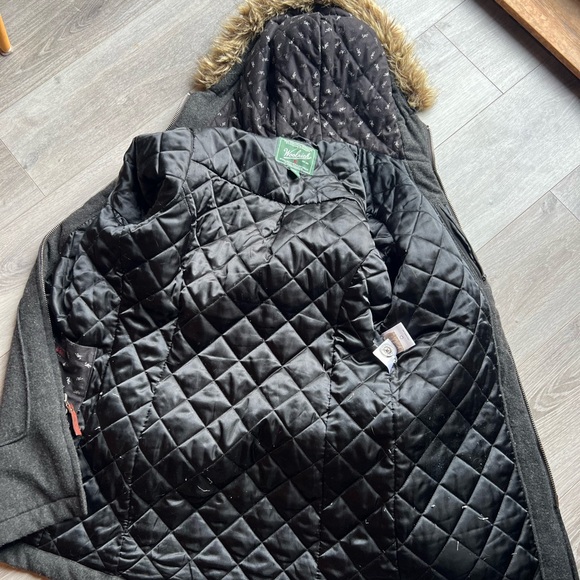 Woolrich medium wool parka. - Picture 8 of 8